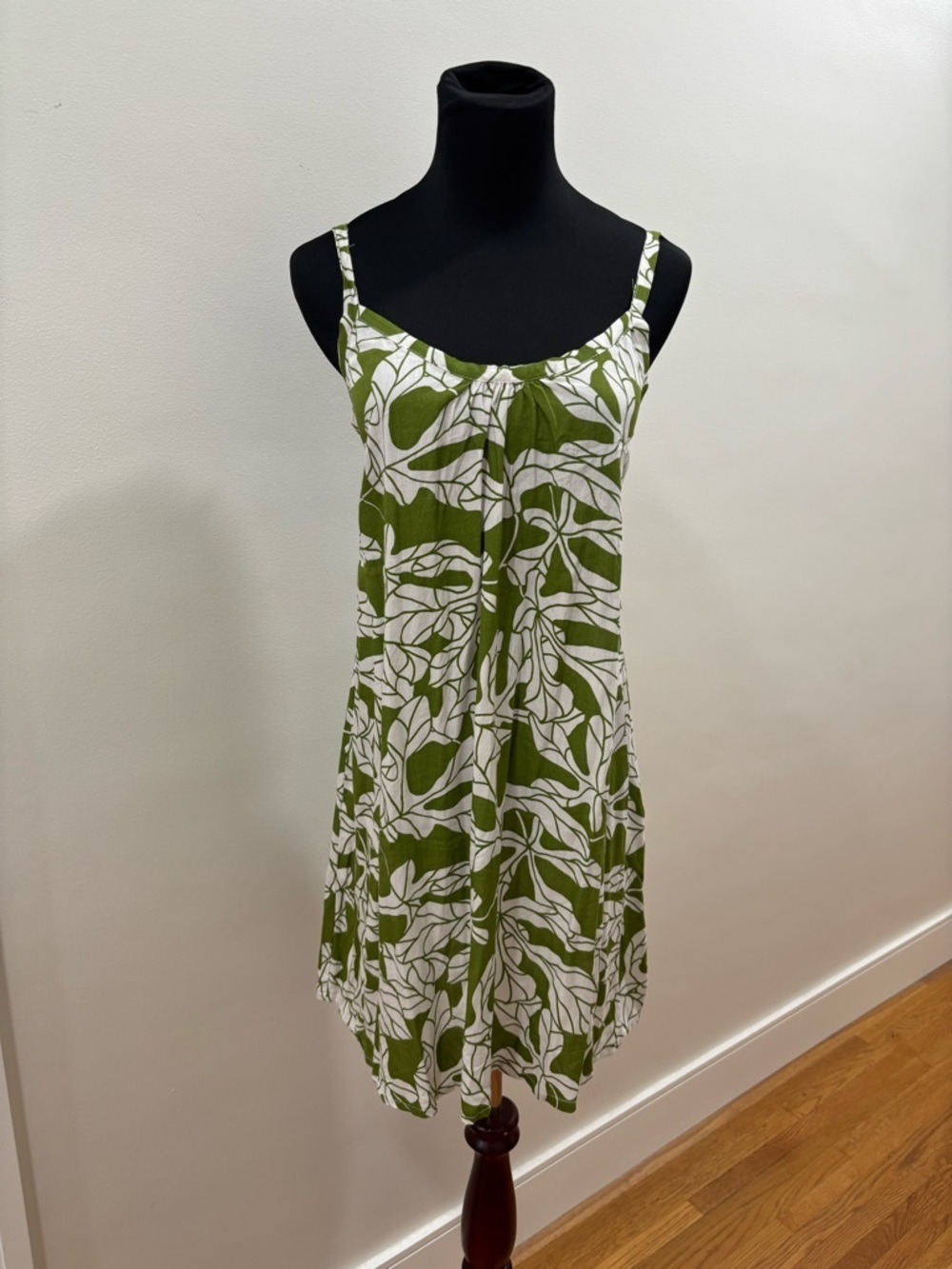 566. Hula Bay Green and White Leaf Print Spaghetti Strap Mini Dress
